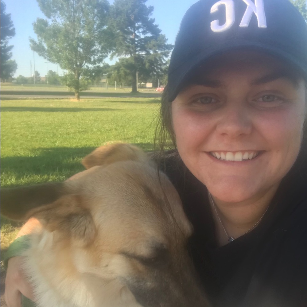 Meet your Posher, Adrienne